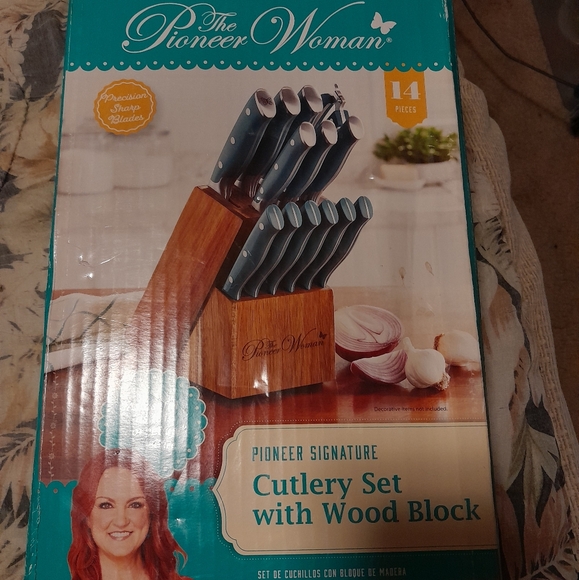 The Pioneer Woman Blue Cutlery Set with Wooden Block. New In Box. - Picture 1 of 6